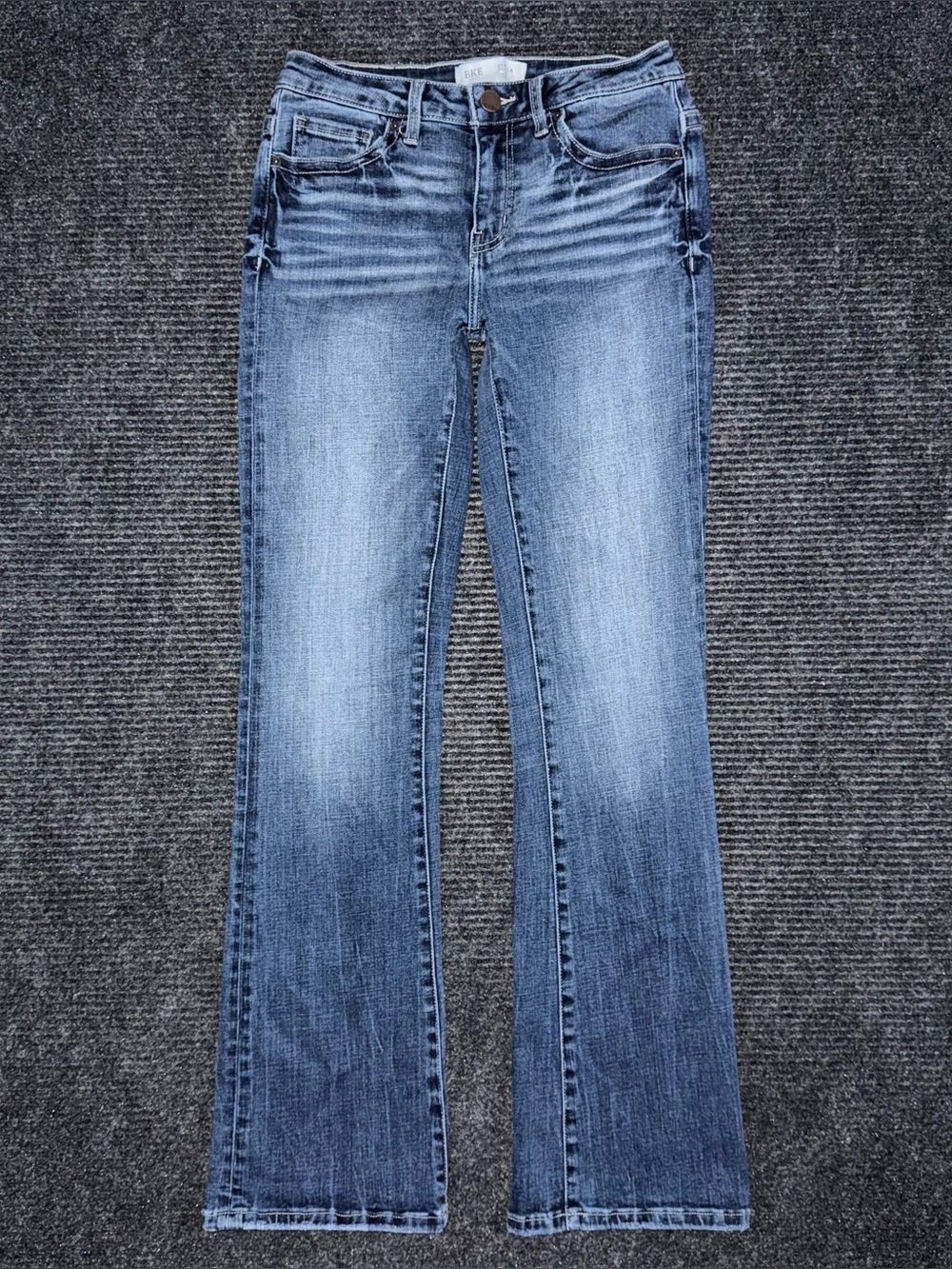 Buckle BKE Stella Mid Rise Slim Fit Bootcut Stretch Blue Jeans 26 x 30 BGK143R